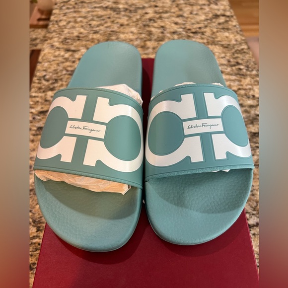 NIB Salvatore Ferragamo Groovy Rubber Slides Teal with White Logo - Picture 6 of 6